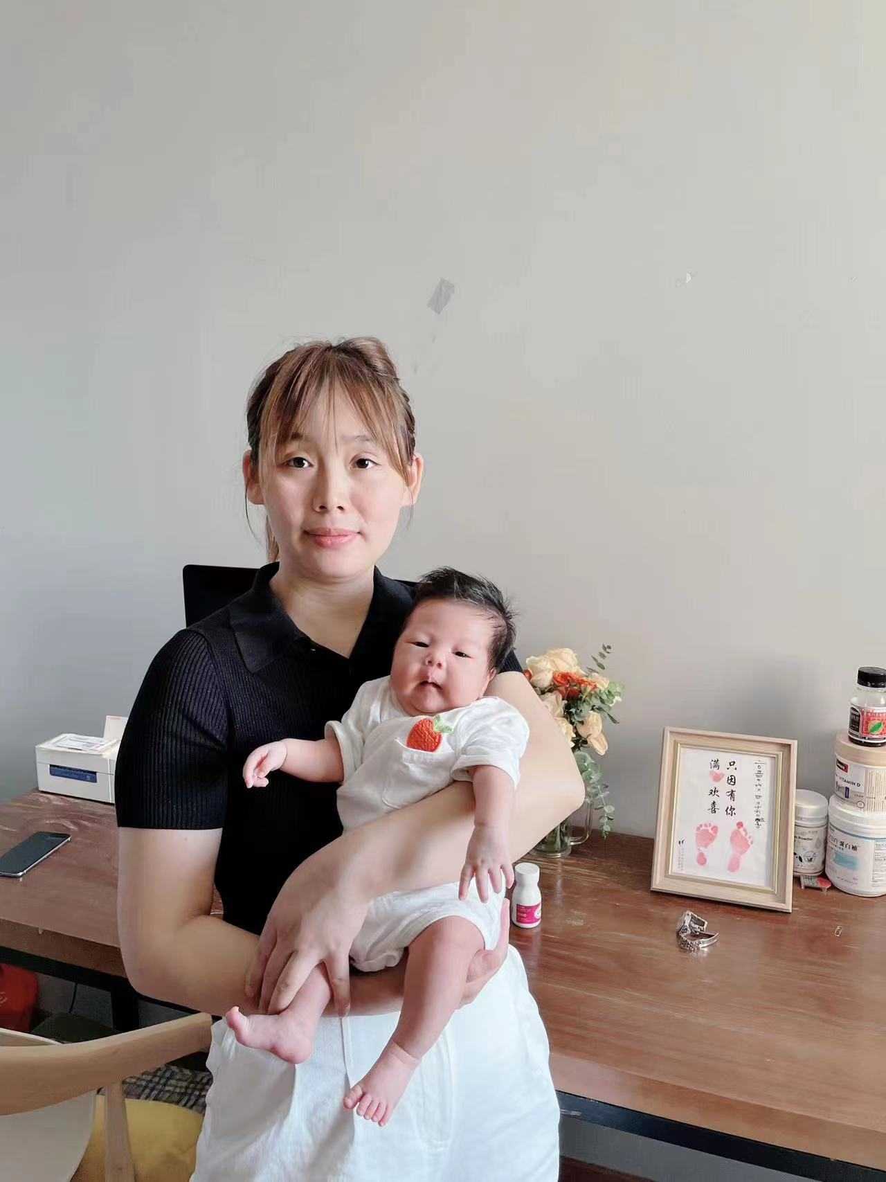 程丽萍阿姨照片