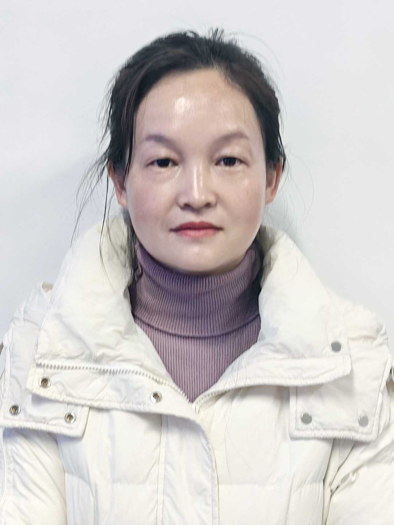 李彦阿姨照片