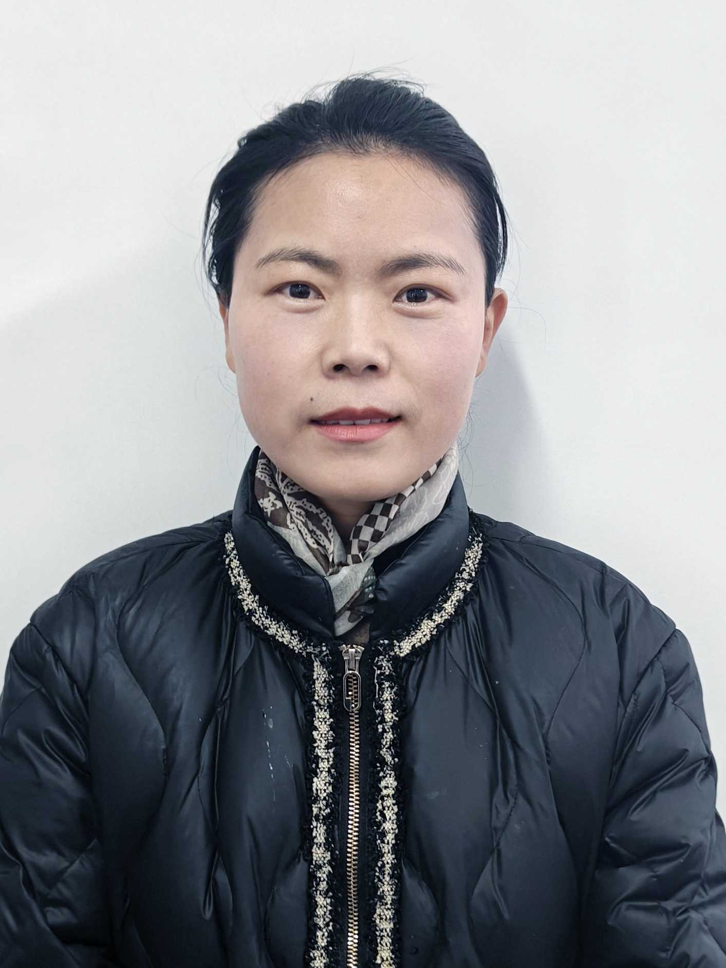 彭艳阿姨照片