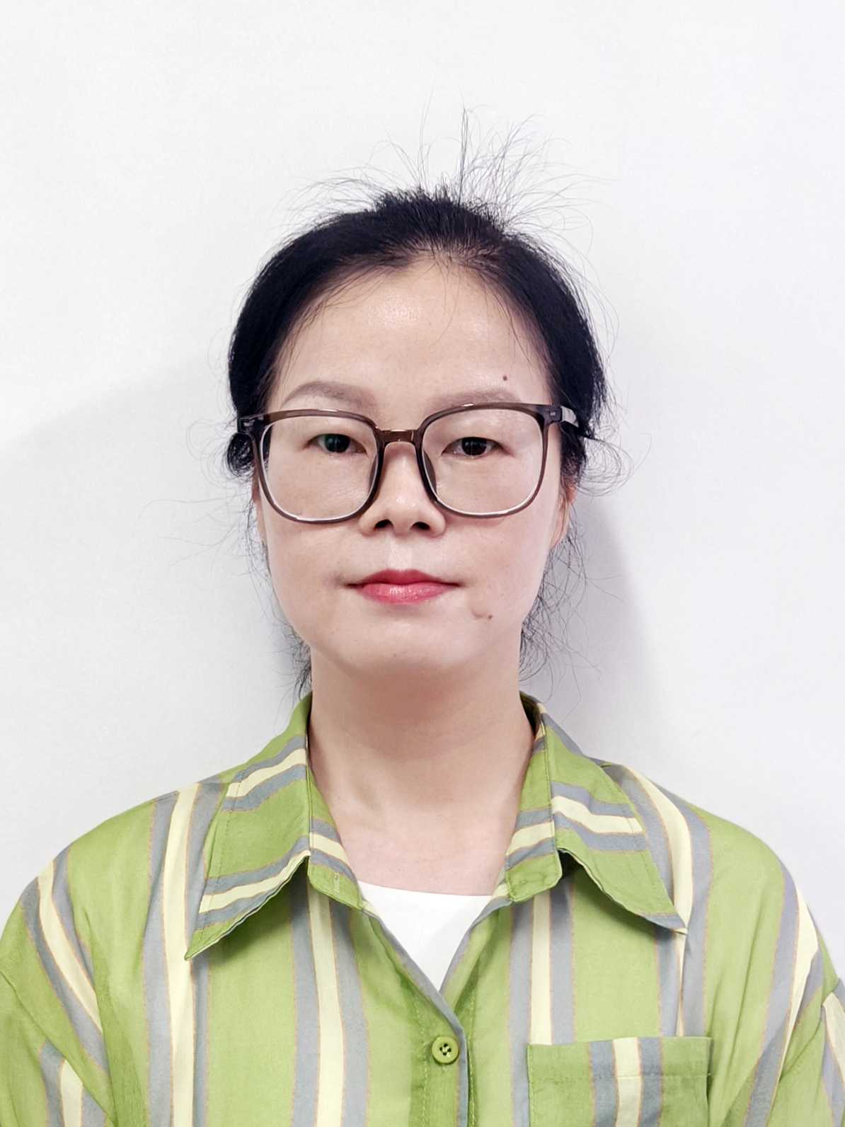 吴成云阿姨照片