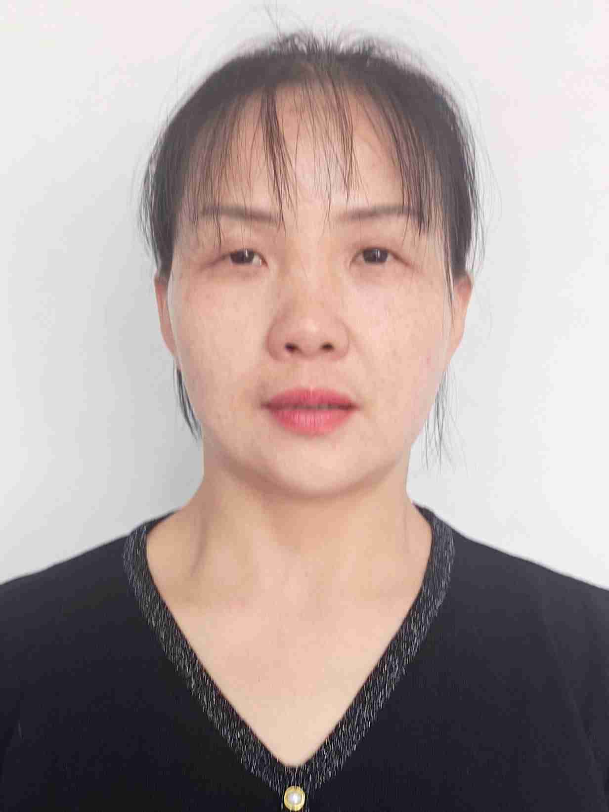黄著芬阿姨照片