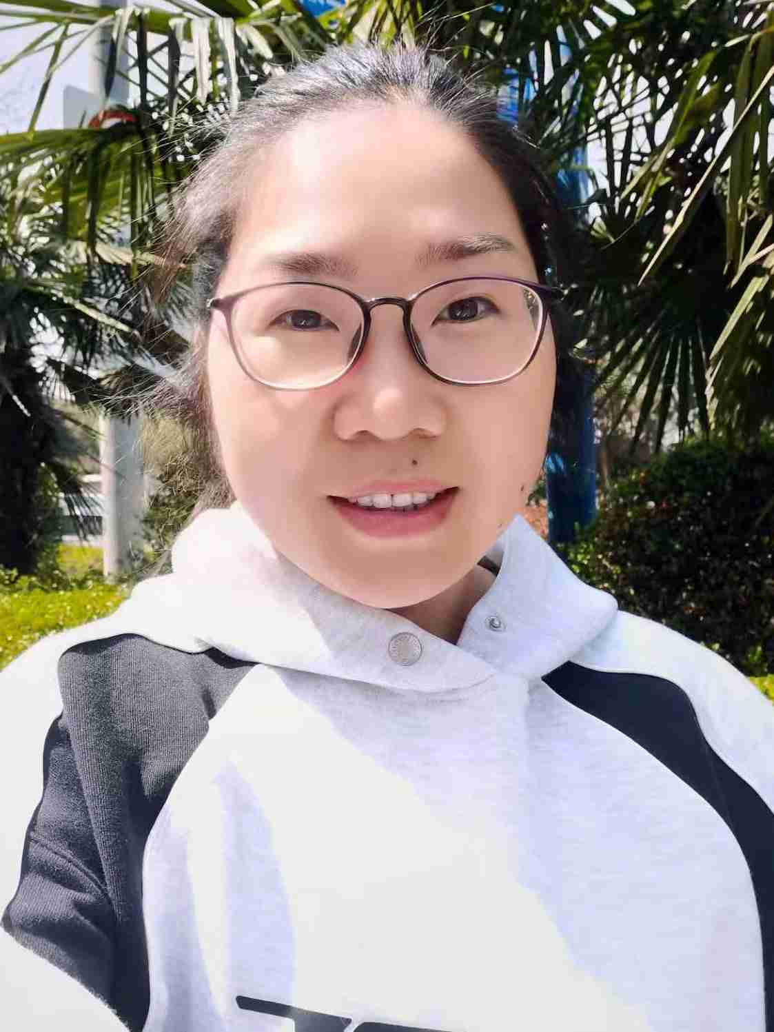 周海燕阿姨照片