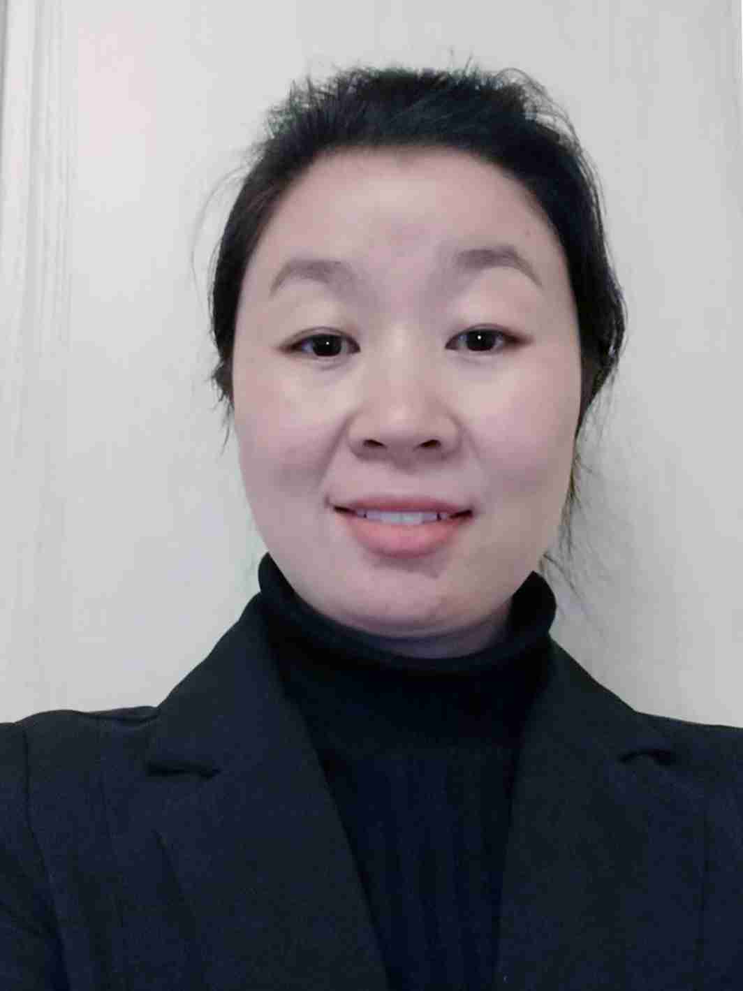 李佳阿姨照片