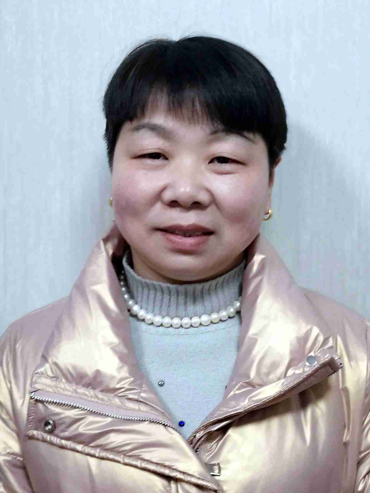 何咏梅阿姨照片
