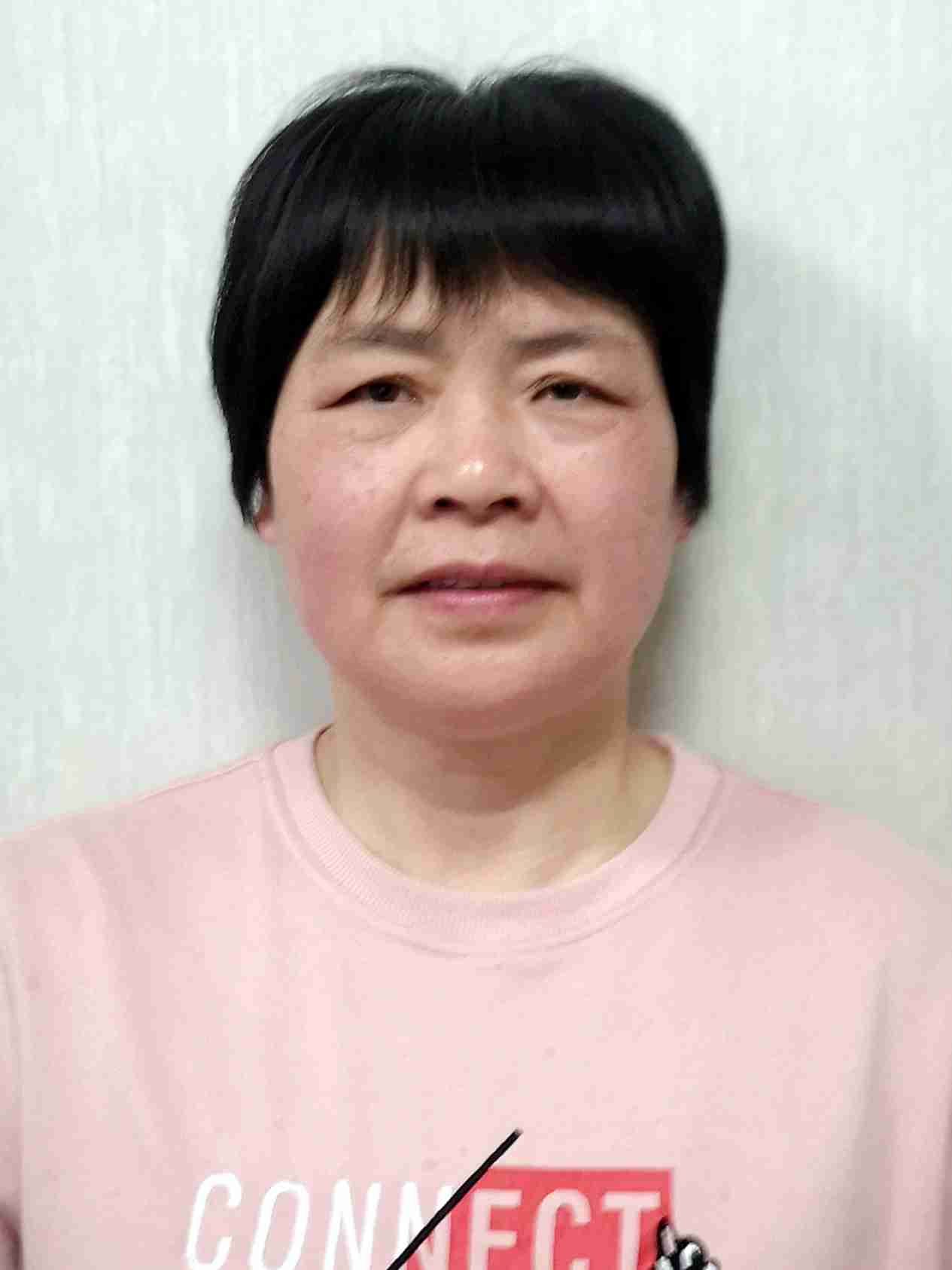 朱建依阿姨照片