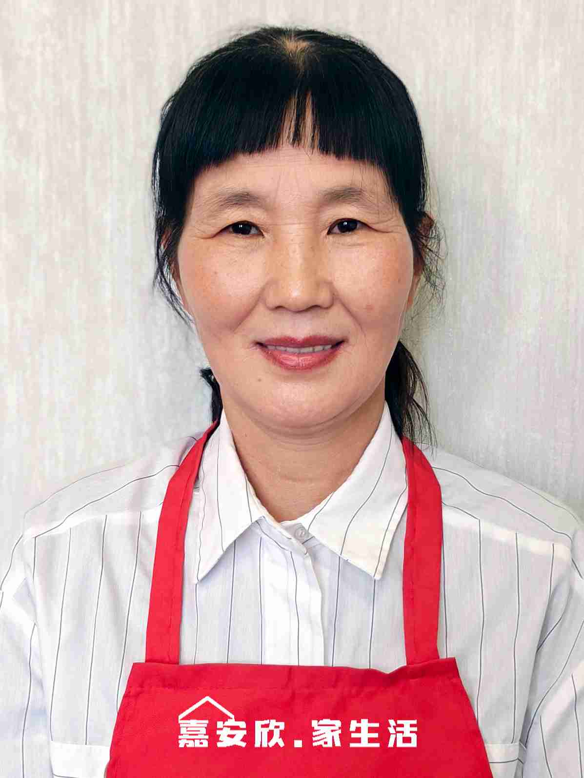 曹亦红阿姨照片
