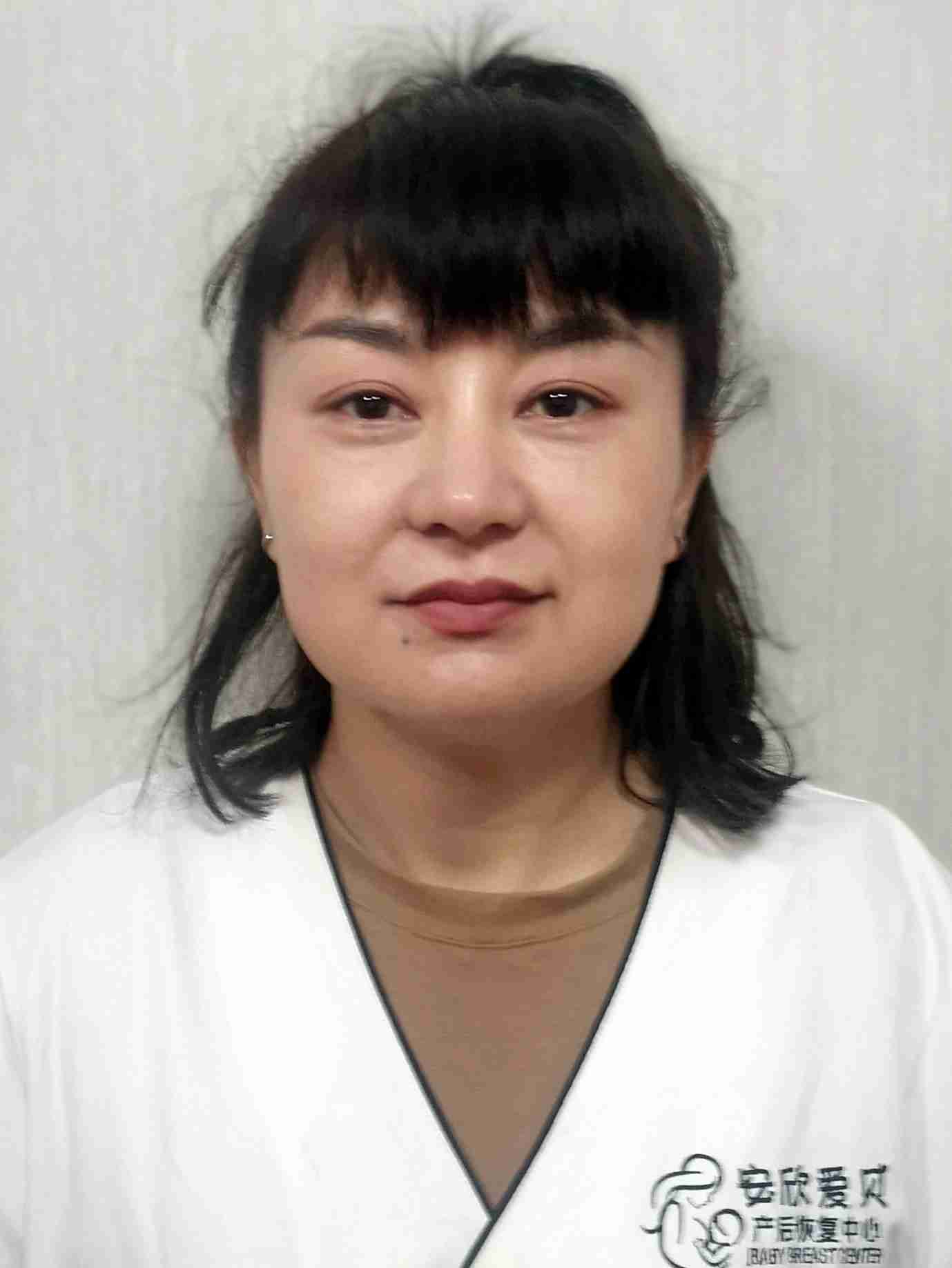 云丽红阿姨照片