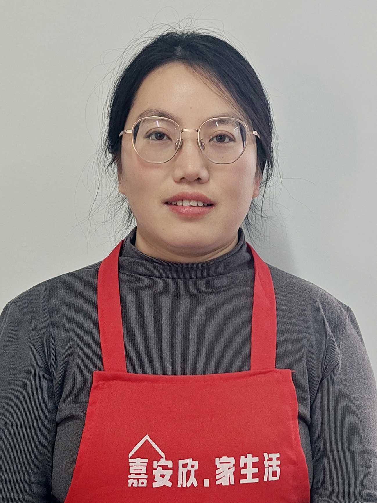 李春梅阿姨照片