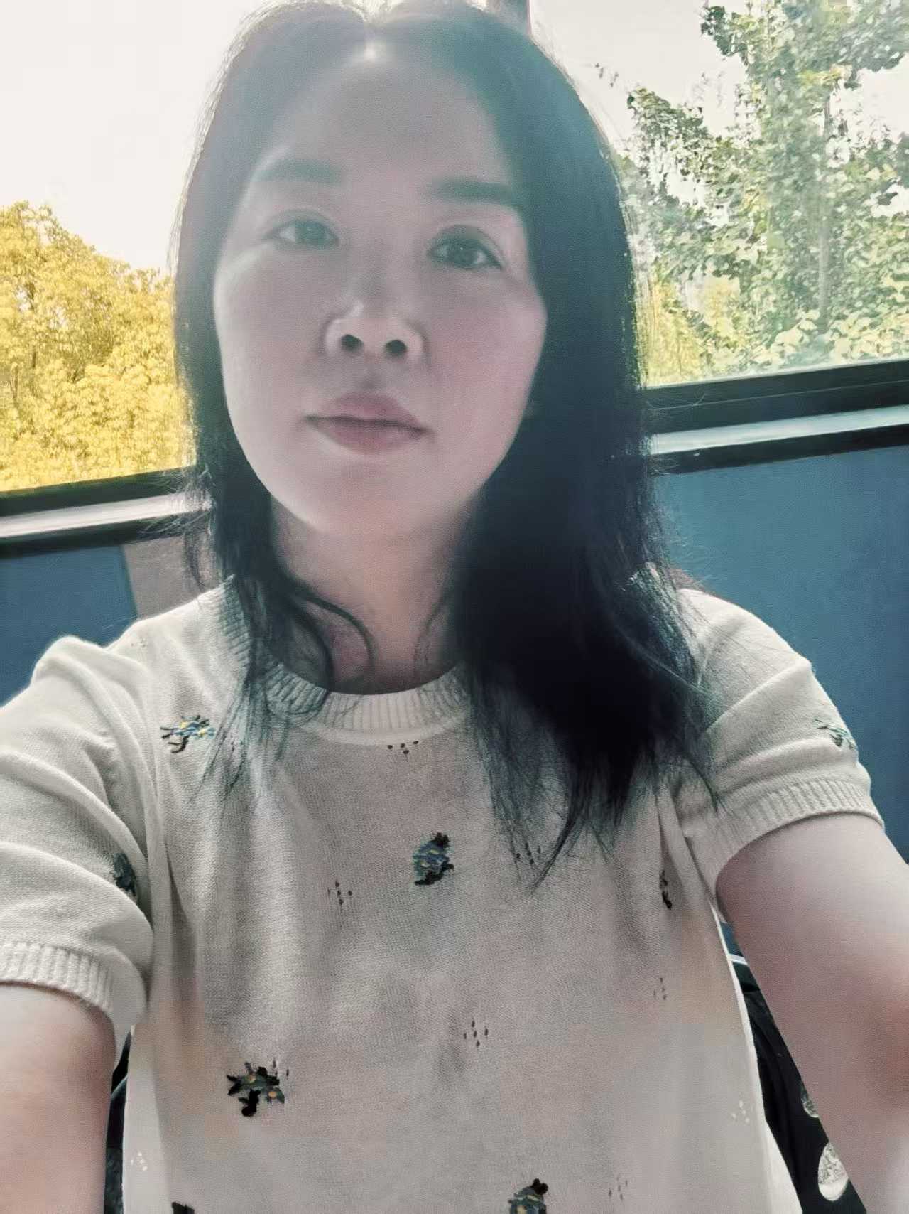 蒋春艳阿姨照片