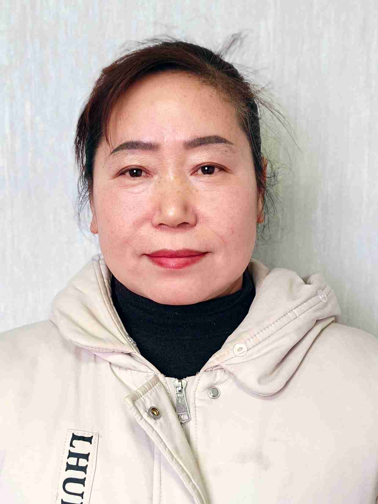 冯春荣阿姨照片