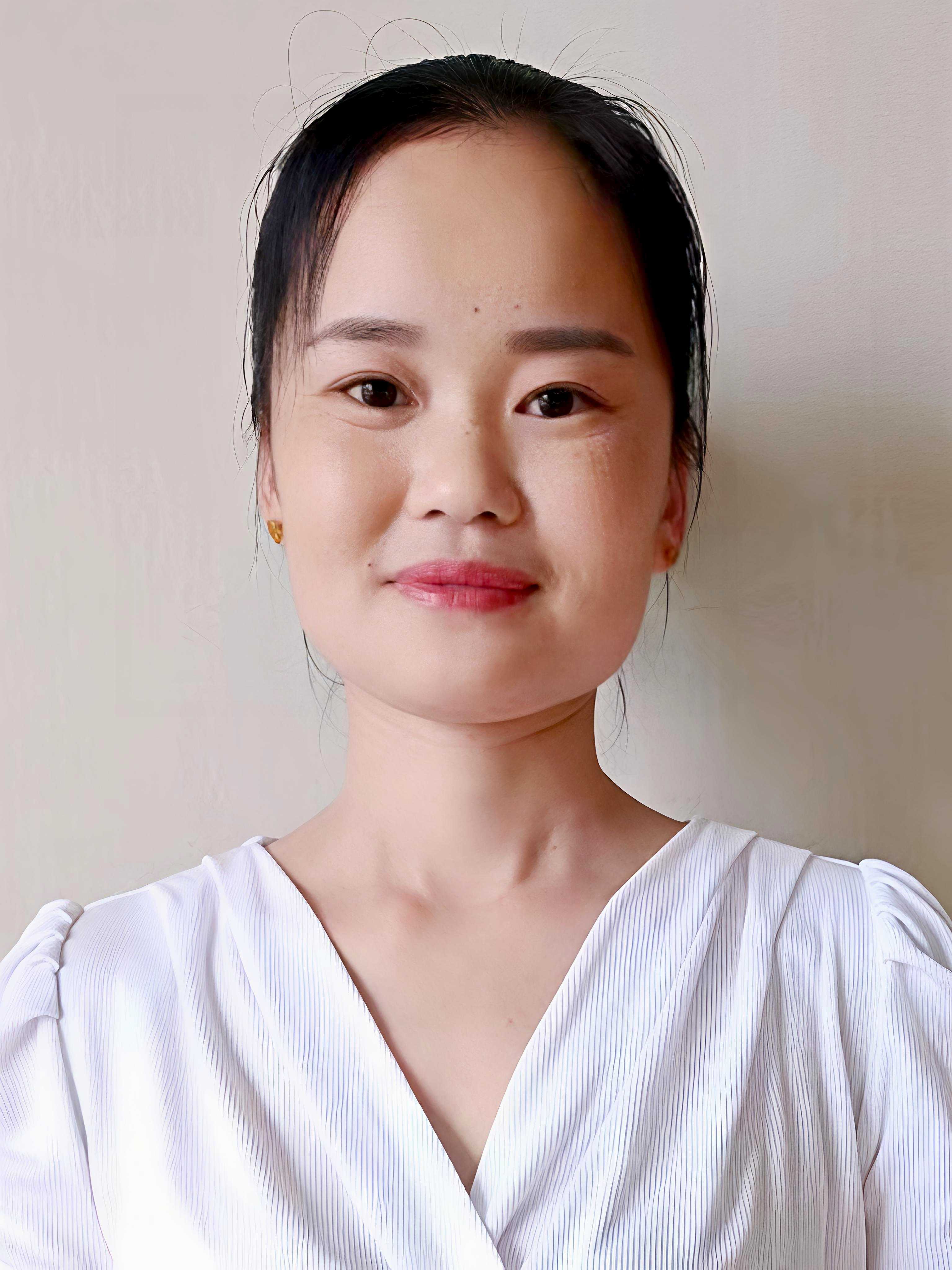黄清华阿姨照片