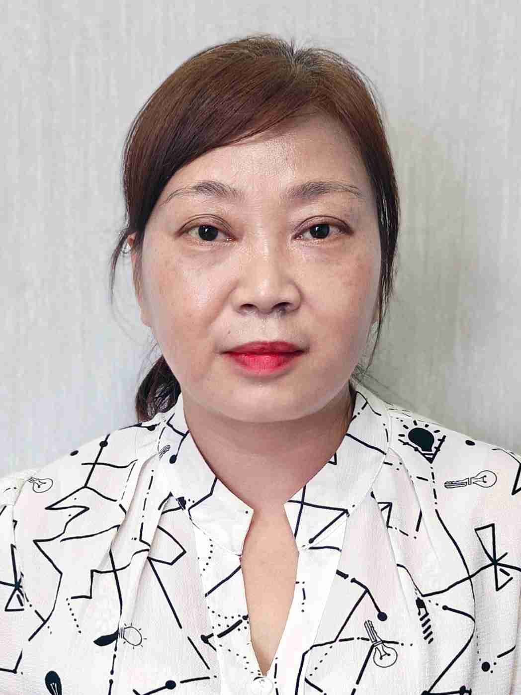 曾红阿姨照片
