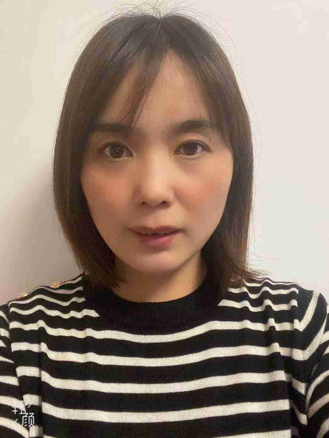 张敏阿姨照片