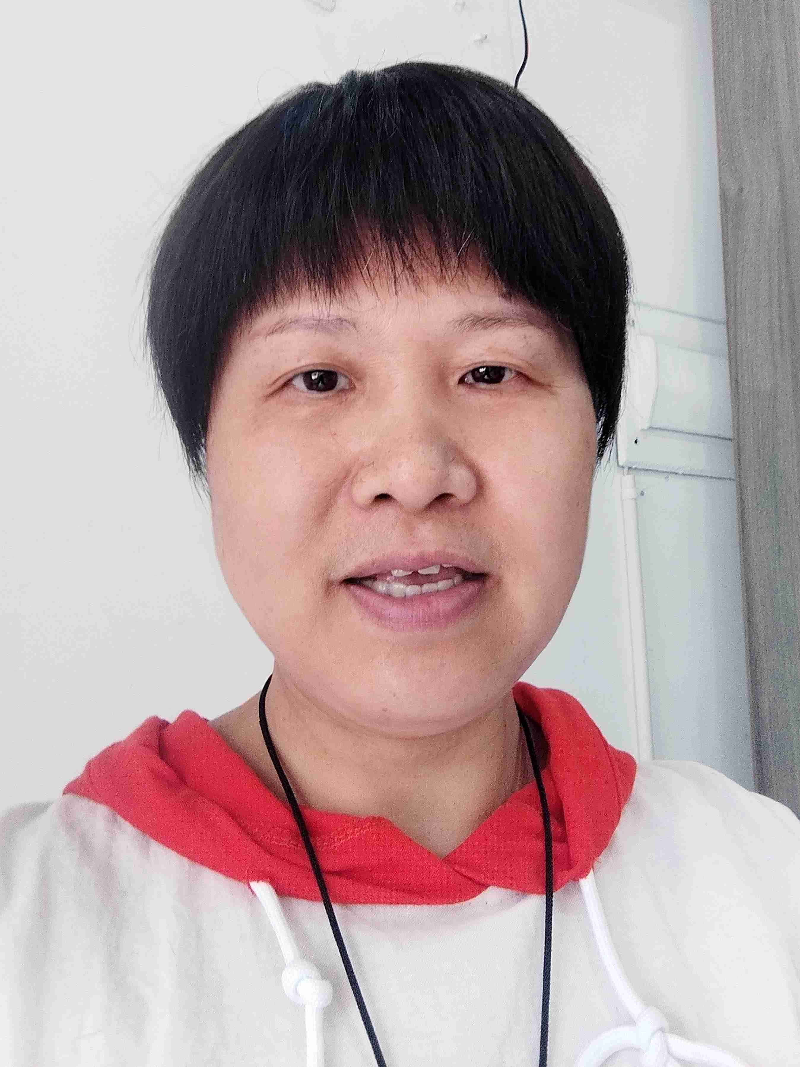 都建梅阿姨照片