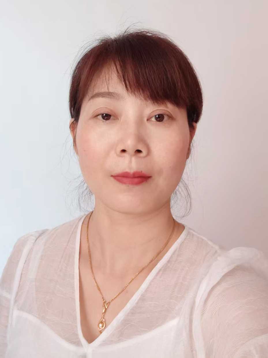 张辉阿姨照片