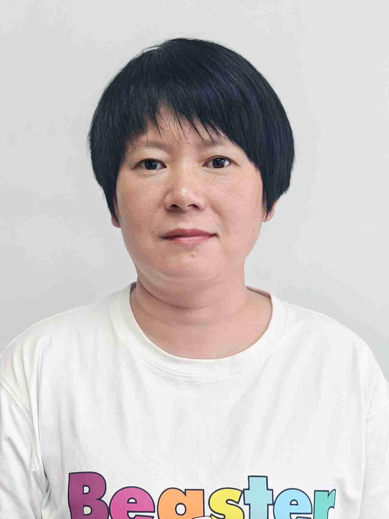 顾月萍阿姨照片
