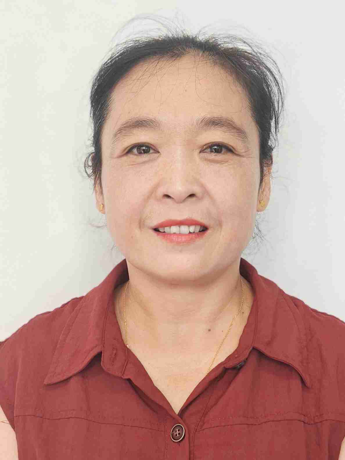 陈小丽阿姨照片