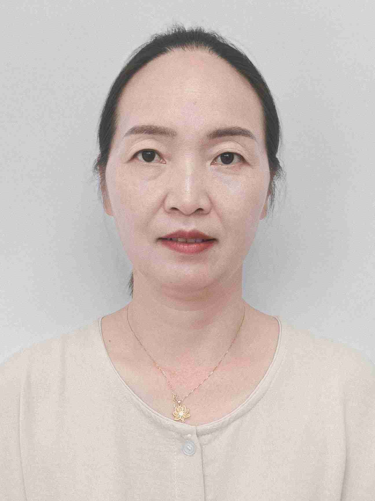 姚成玲阿姨照片