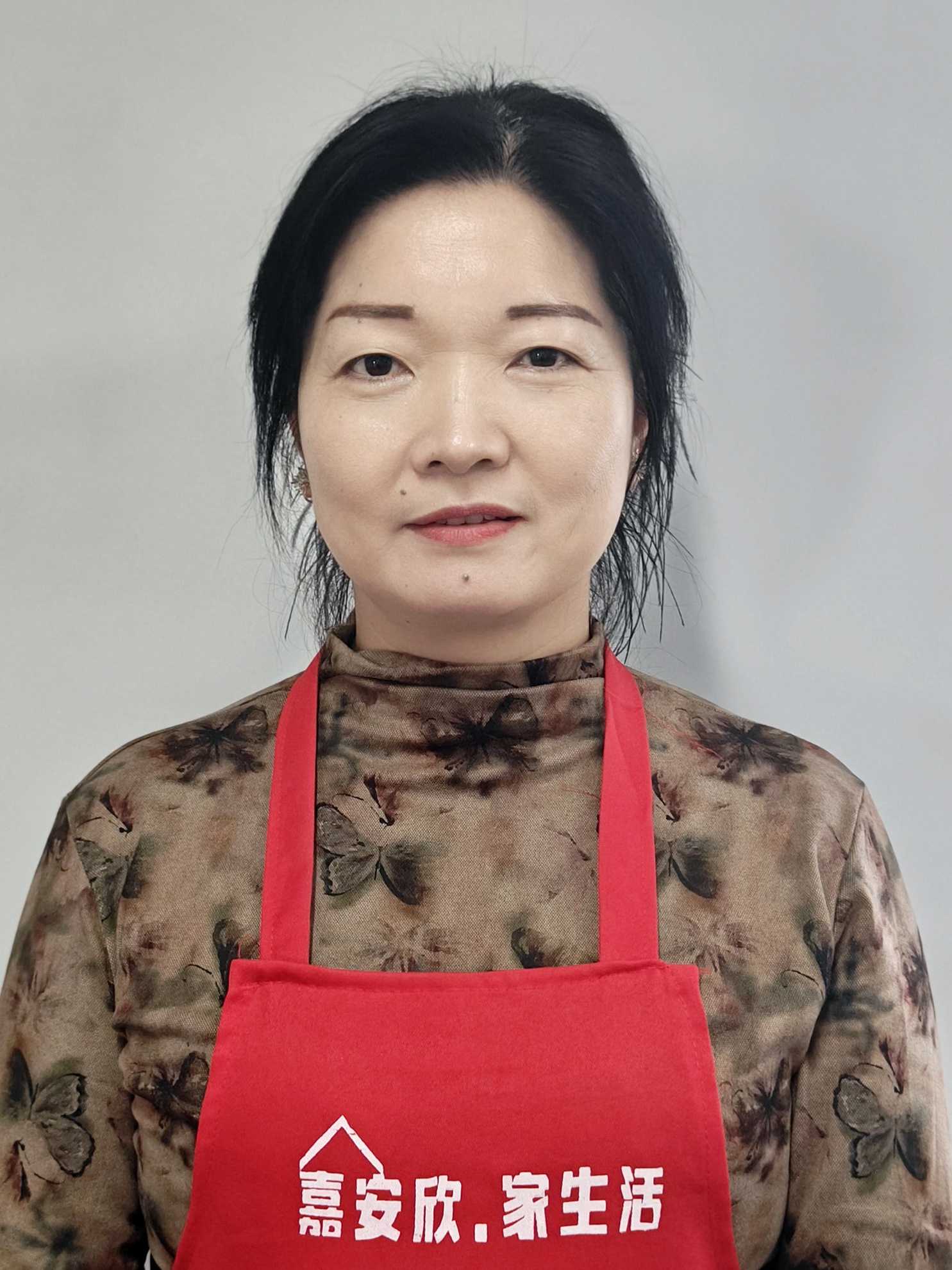 胡春梅阿姨照片