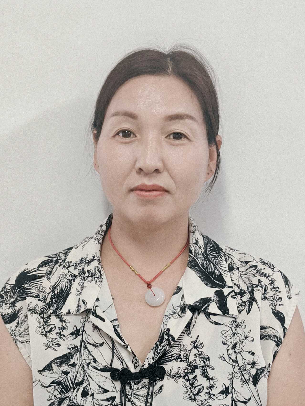 罗会颍阿姨照片