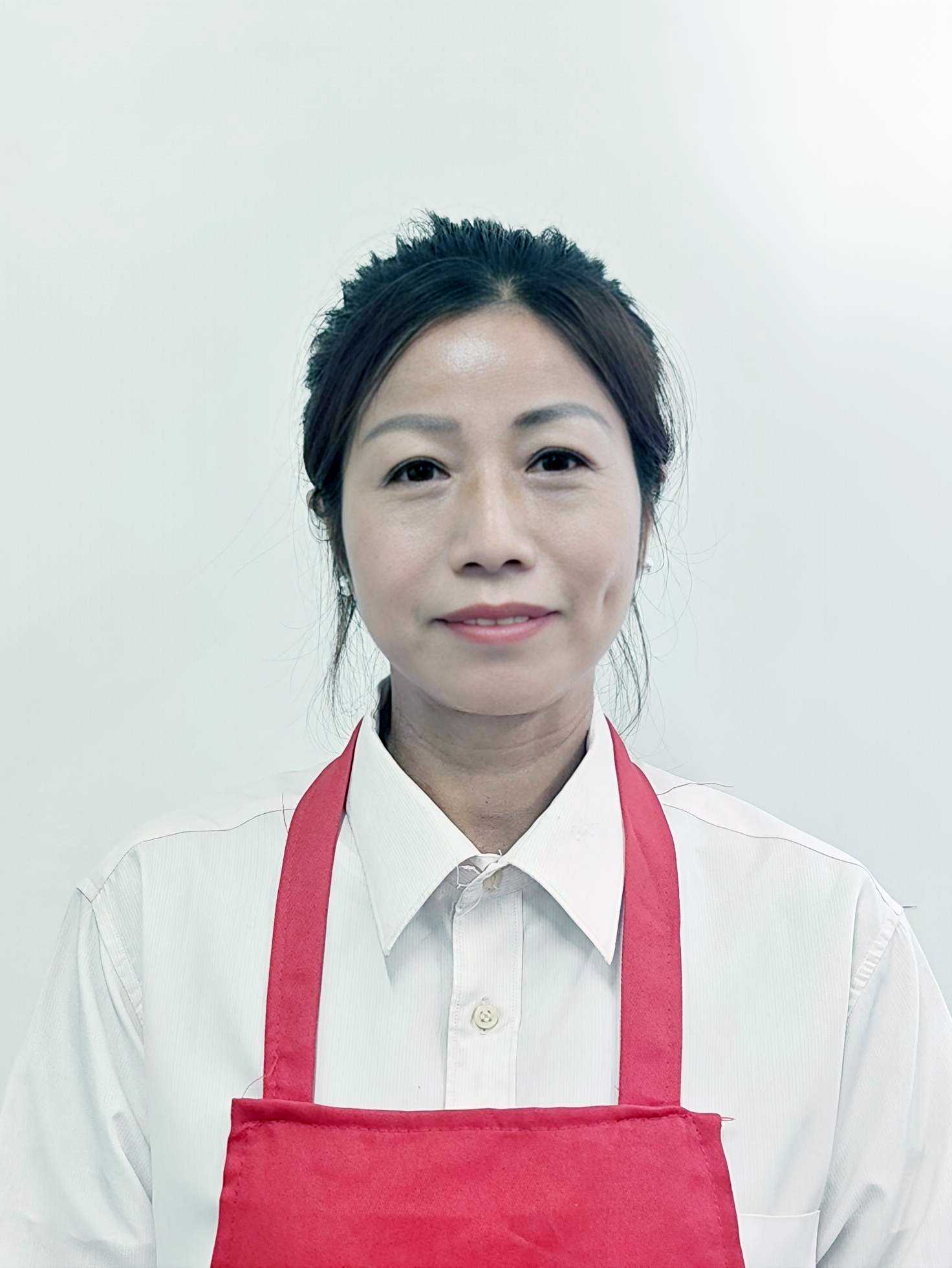 毛彩华阿姨照片