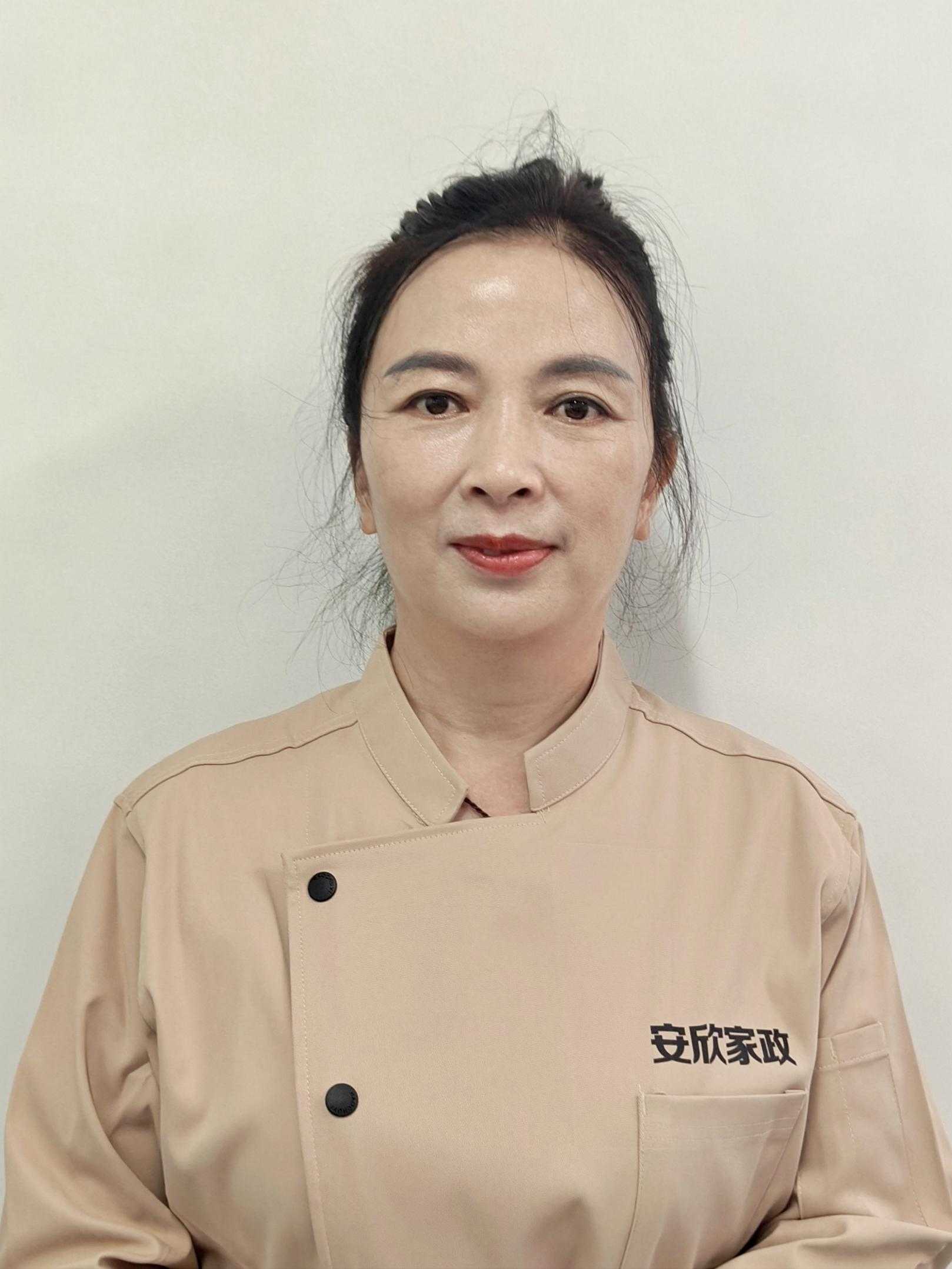 董萍阿姨照片