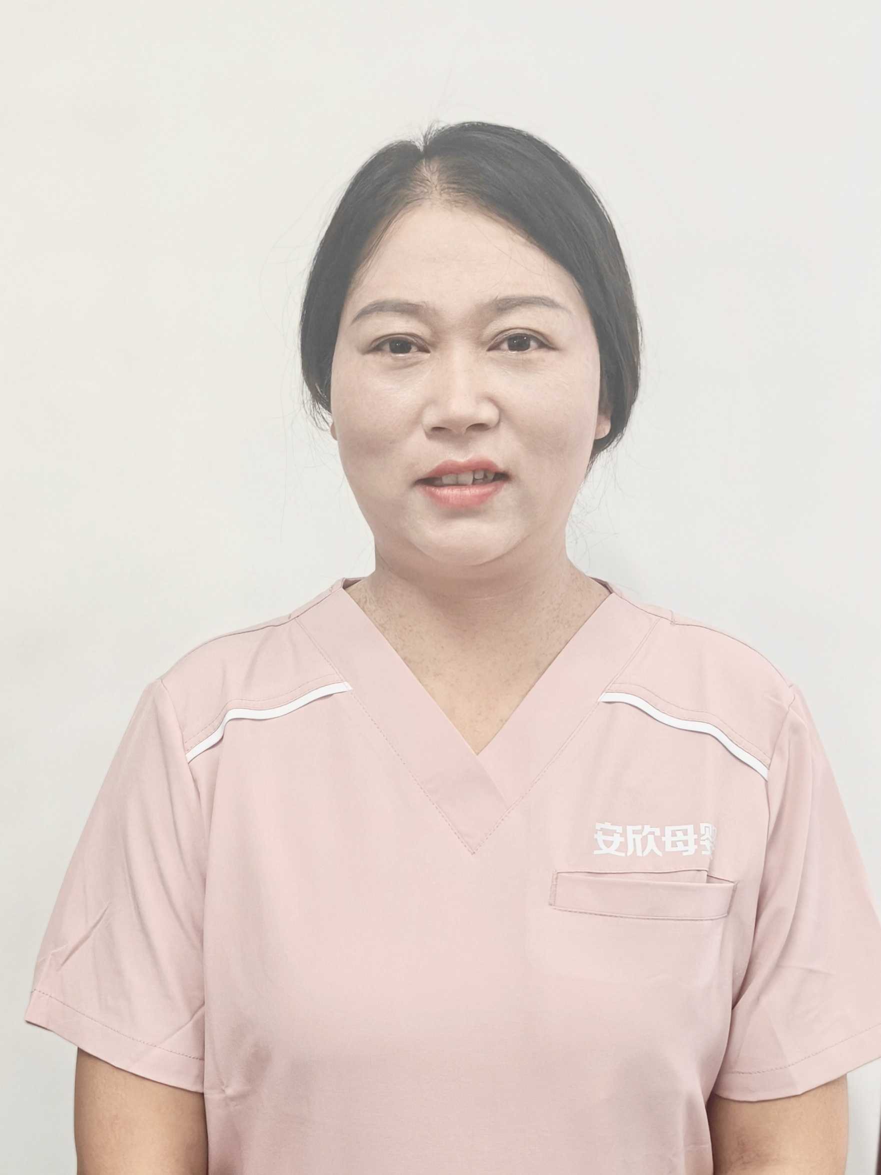 邓仕娥阿姨照片